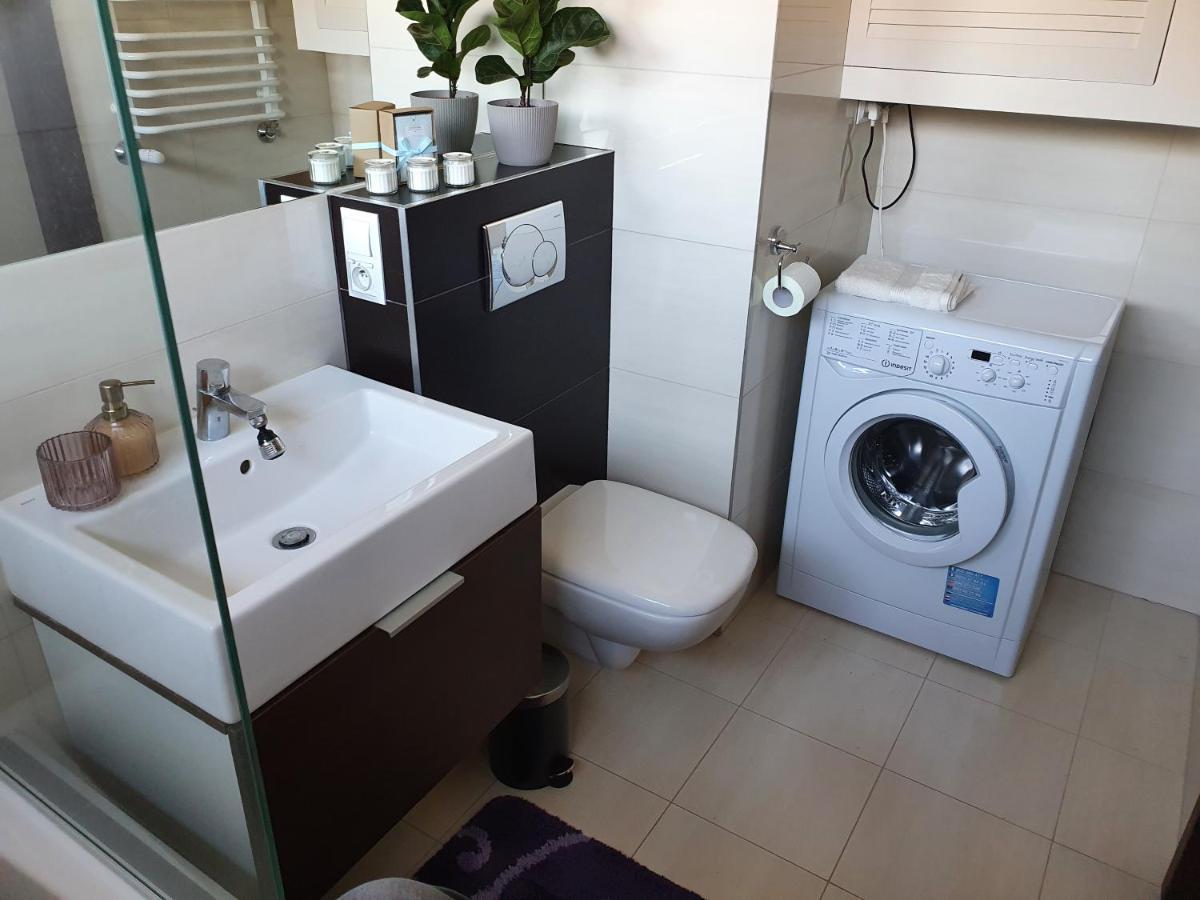 Przy Ogrodzie Saskim Apartment