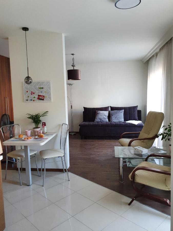 Przy Ogrodzie Saskim Apartment *